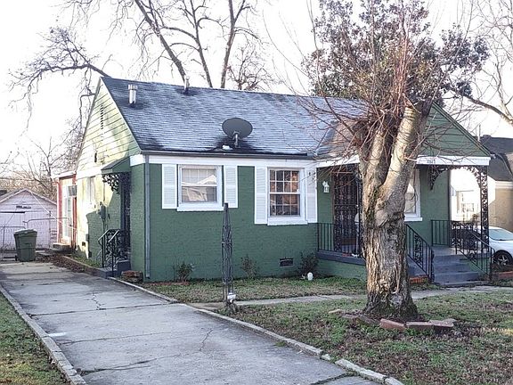 3rd image of 2625 Larose Ave