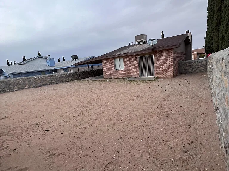 11736 Henry Phipps Dr — Photo 14