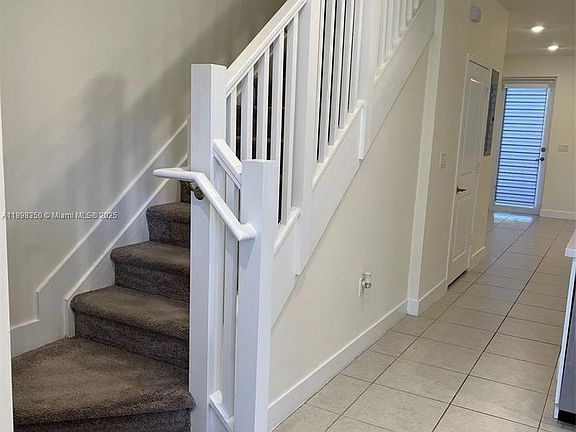 3rd image of 10270 NW 66th St #107