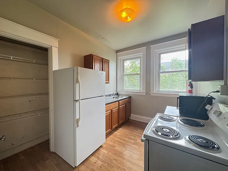 265 W McMillan — Photo 16