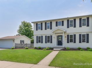 7000 Gallatin Dr, Plainfield, IL 60586
