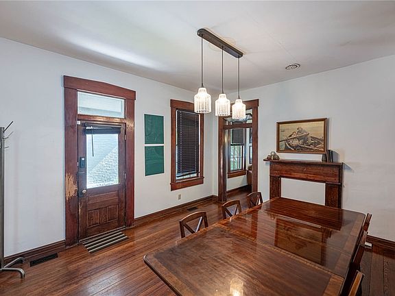 5th image of 138 Henry St