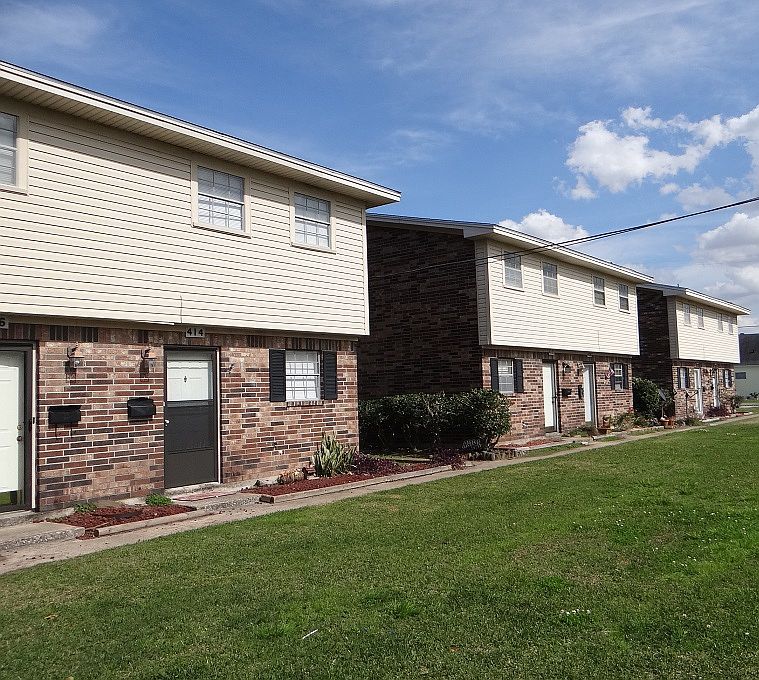 1st image of 406 N 10th St
