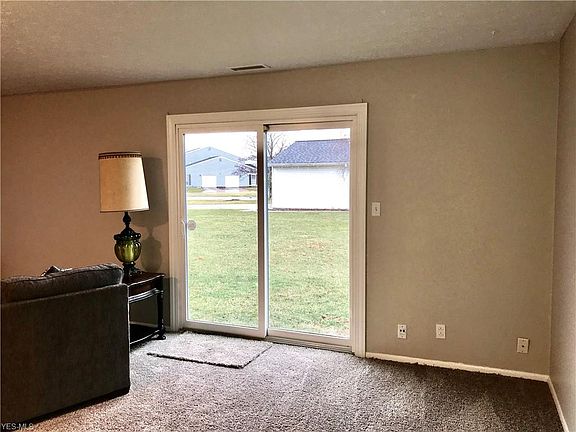 5th image of 6854 Colonial Dr