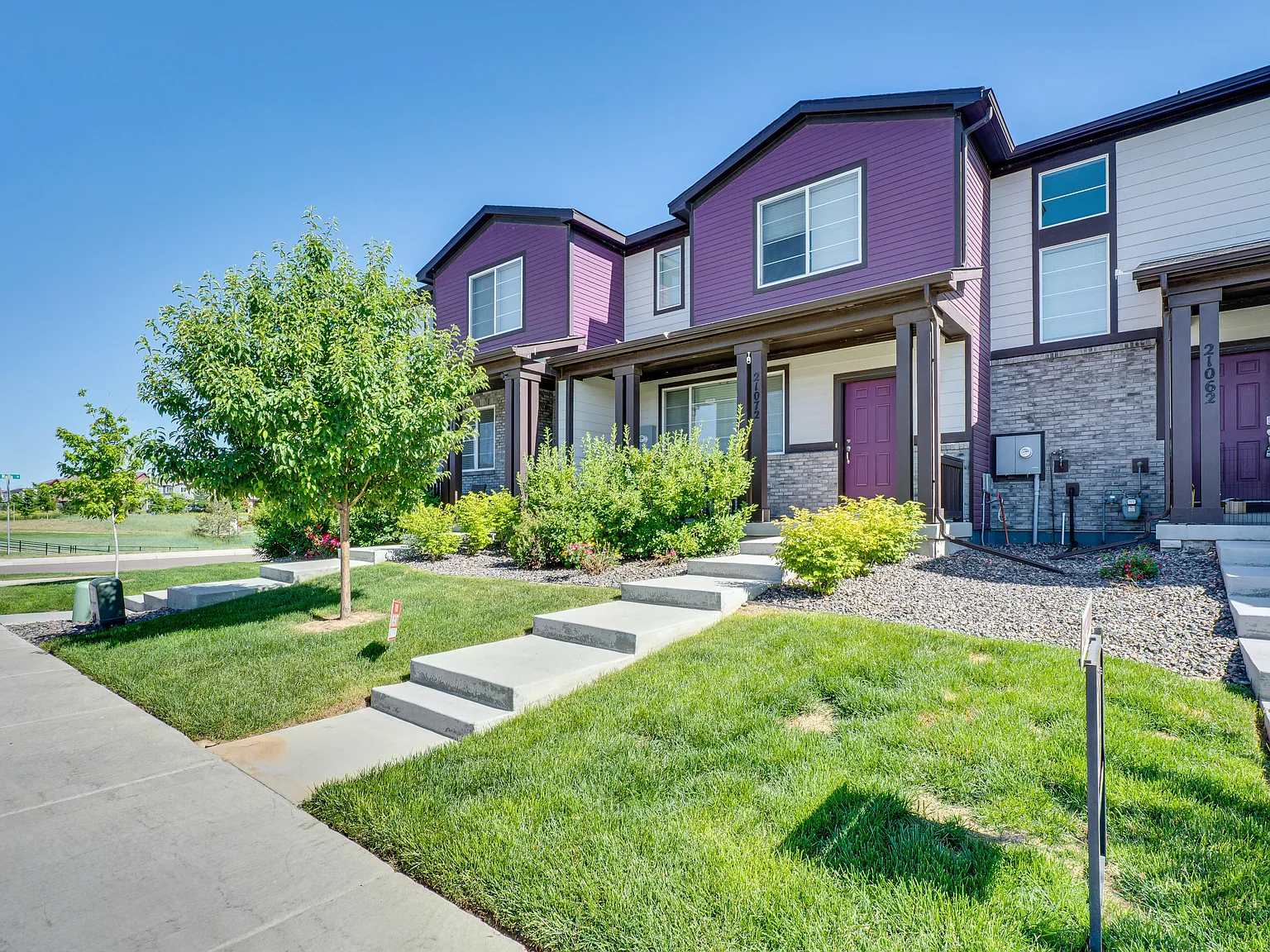 21072 E 60th Ave — Photo 1