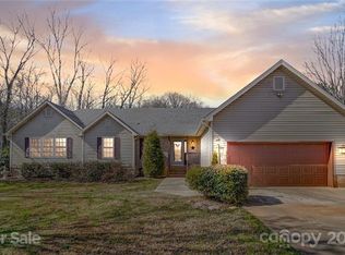 5612 Biggers Brook Dr, Matthews, NC 28104