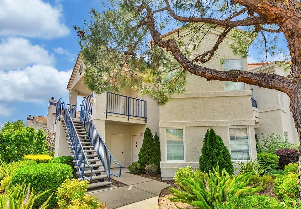 1st image of 3012 Beachcomber Dr E