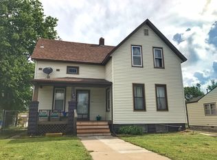 209 E 5th St, Hays, KS 67601