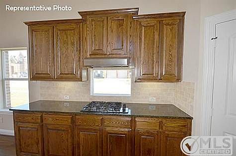 4th image of 675 Morgan Dr