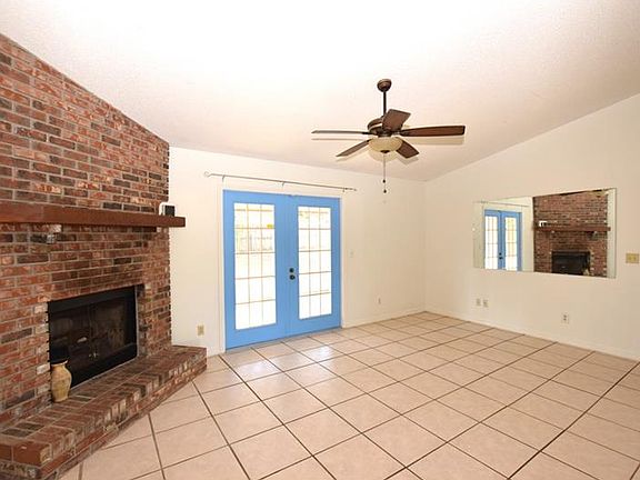 2nd image of 1180 Kenway Ave