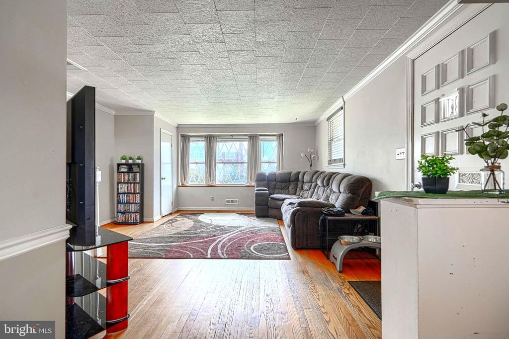 2829 Creston Rd, Baltimore, MD - View 6