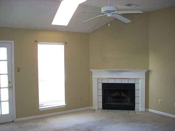 4th image of 7105 Market Square Dr