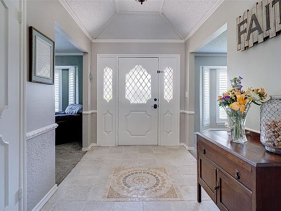 4th image of 1807 Waterwood Dr