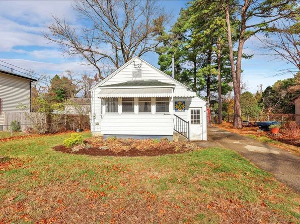 14 Elizabeth Street, South Burlington, VT 05403