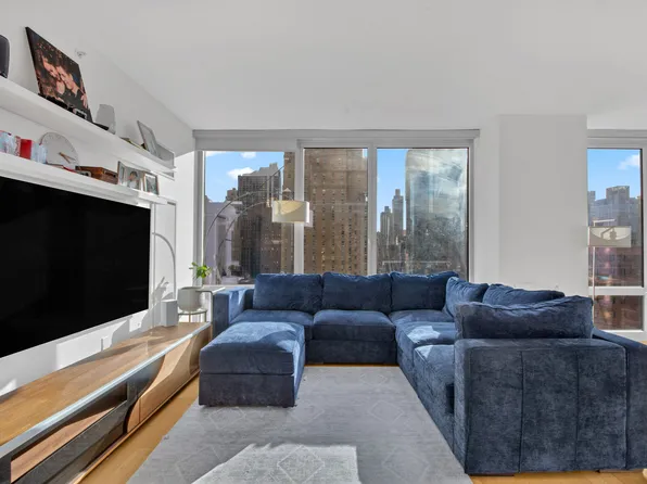 247 West 46th Street image 6 of 11