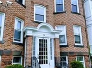 37 Oconnor Ave APT 2R, Holyoke, MA 01040