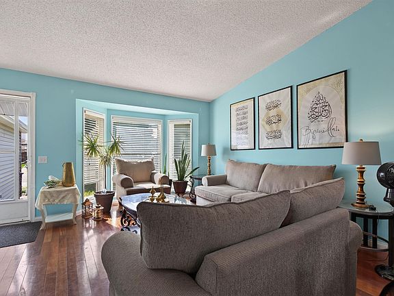 3rd image of 19040 70th Ave NW