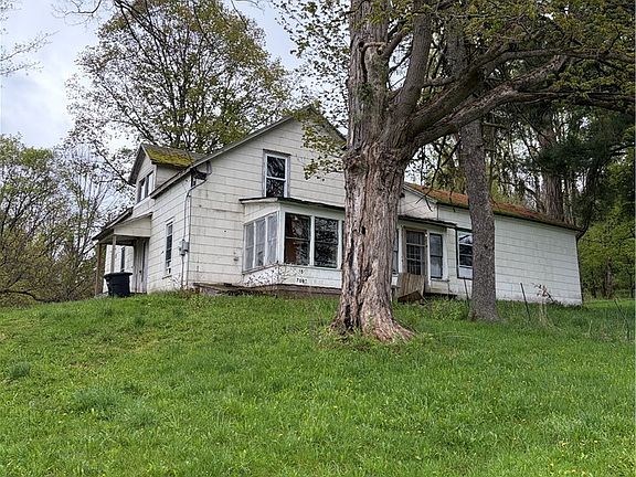 3rd image of 7092 Hamilton Rd
