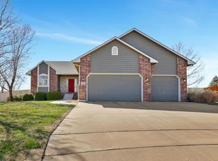 419 S Quail Run Ct, Andover, KS 67002