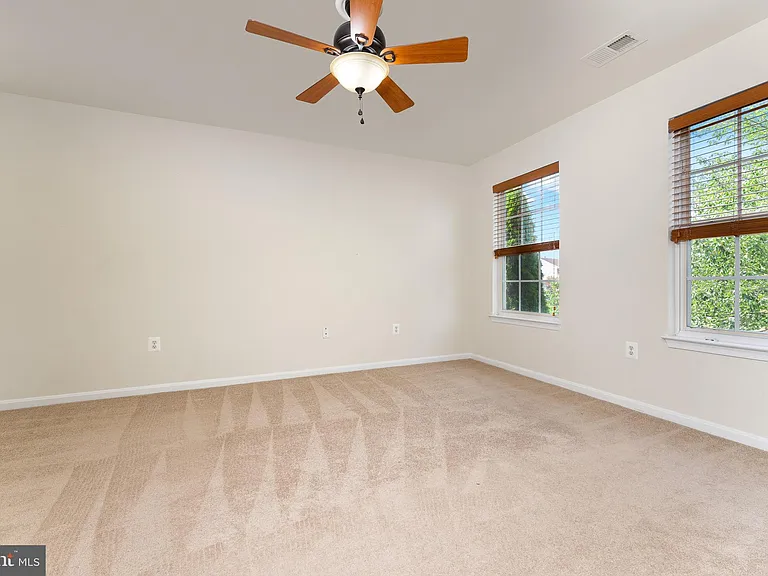 5783 Rhode Island Dr — Photo 17