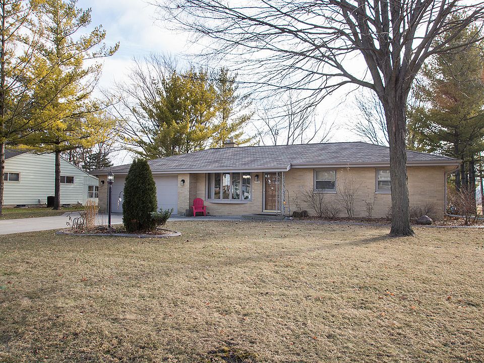 1st image of 11701 W Woodside Dr