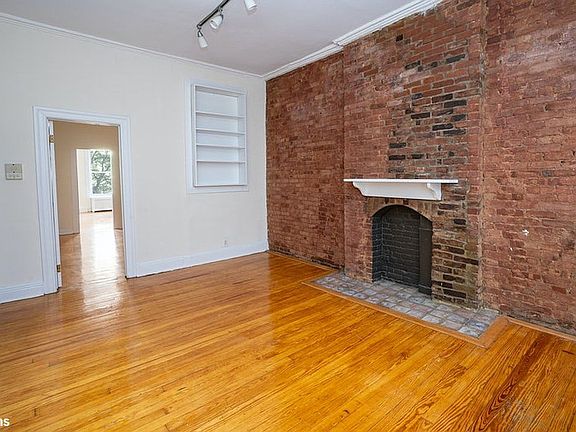 2nd image of 854 10th Ave APT 2