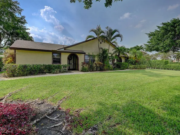 23301 Barlake Dr, Boca Raton, FL 33433