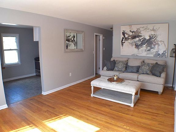 2nd image of 11 Tremont Ave APT 2