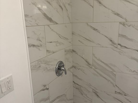 5th image of 529 N 12th St #2