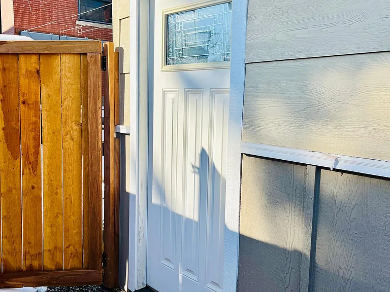2808 N Gaylord St — Photo 4