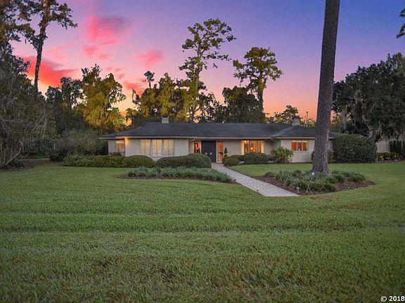 3rd image of 1647 NW 19th Cir