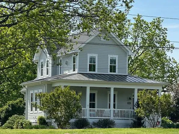 301 East St, Clarksville, VA 23927