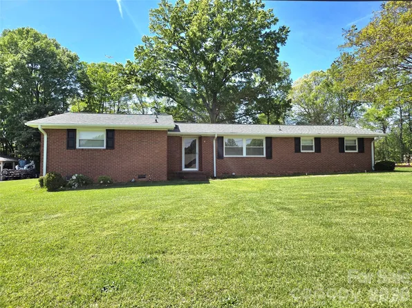 7222 Melody Ln, Charlotte, NC 28214