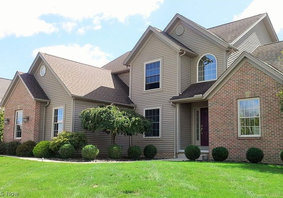 1st image of 194 Sapphire Ln