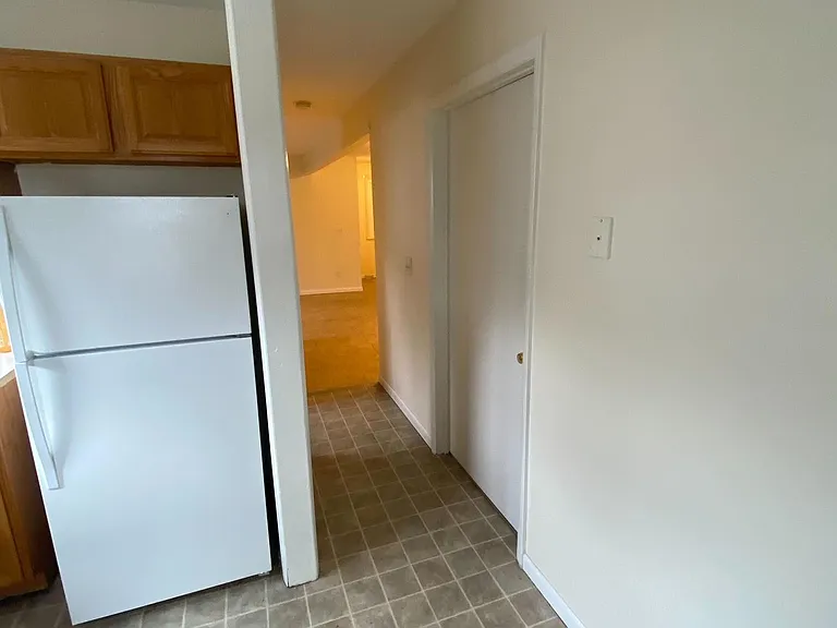 80 Main St #5 — Photo 11
