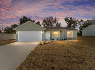 22 Maple Ln, Ocklawaha, FL 32179