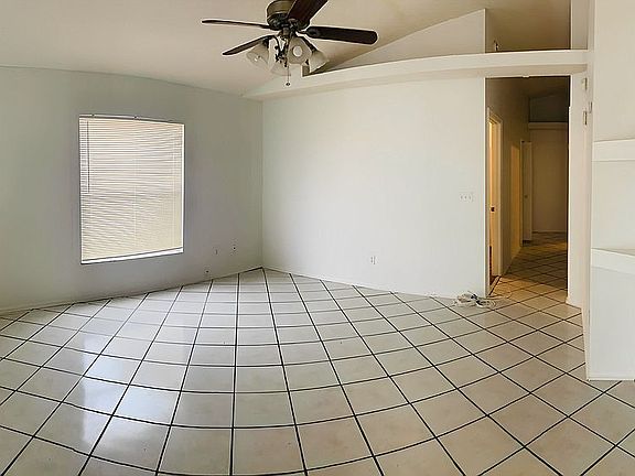 4th image of 129 Dahlia Village Cir #40