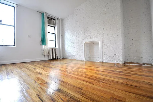 Rented by FirstService Realty (legacy) | media 26