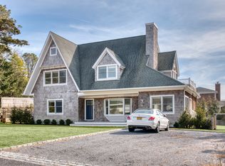14 Cedar Dr, Southampton, NY 11968