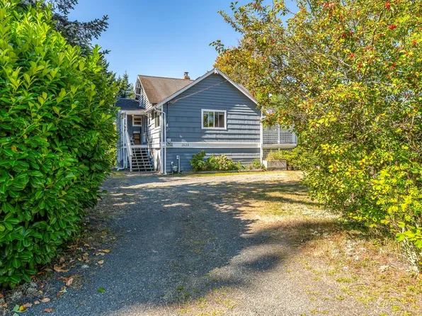 2625 Urquhart Ave, Courtenay, BC V9N 6T6