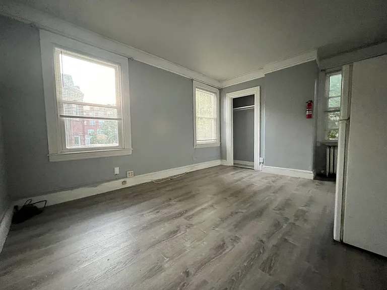 83 Englewood Ave #8 — Photo 8