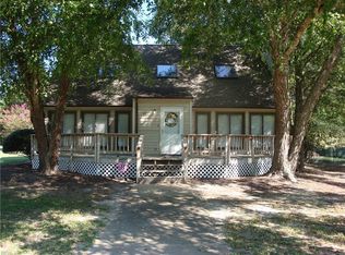 216 Salter Ct, Smithfield, VA 23430