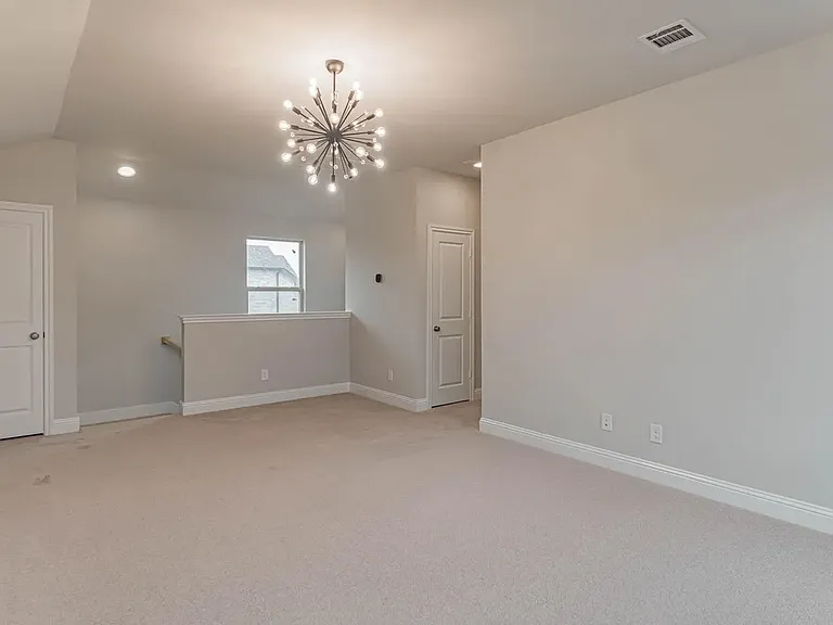 933 Carnation Dr — Photo 16