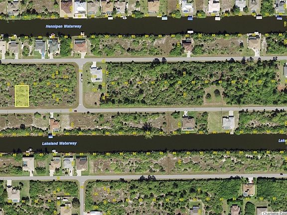 2nd image of 15401 Hennipen Cir
