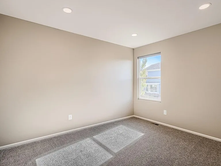 2106 Mountain Iris Dr — Photo 20