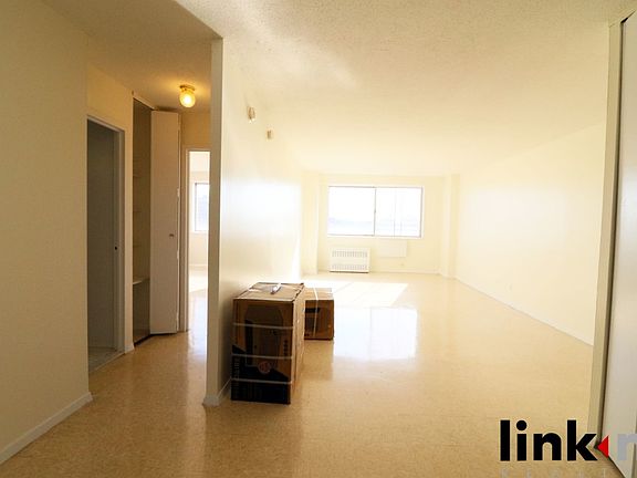 3rd image of 40 E Sidney Ave APT 10F