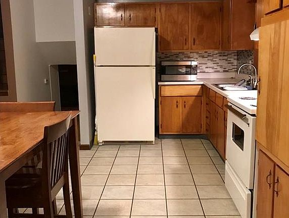3rd image of 1201 N Eleanor St