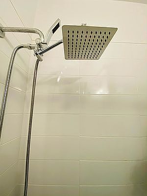 5th image of 529 E 83rd St APT 1e
