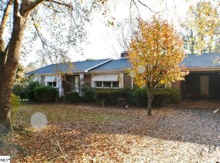500 Rollingreen Rd, Greenville, SC 29615