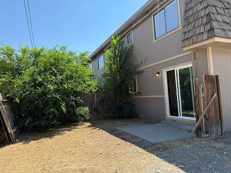 3211 Opal Ct #A — Photo 16